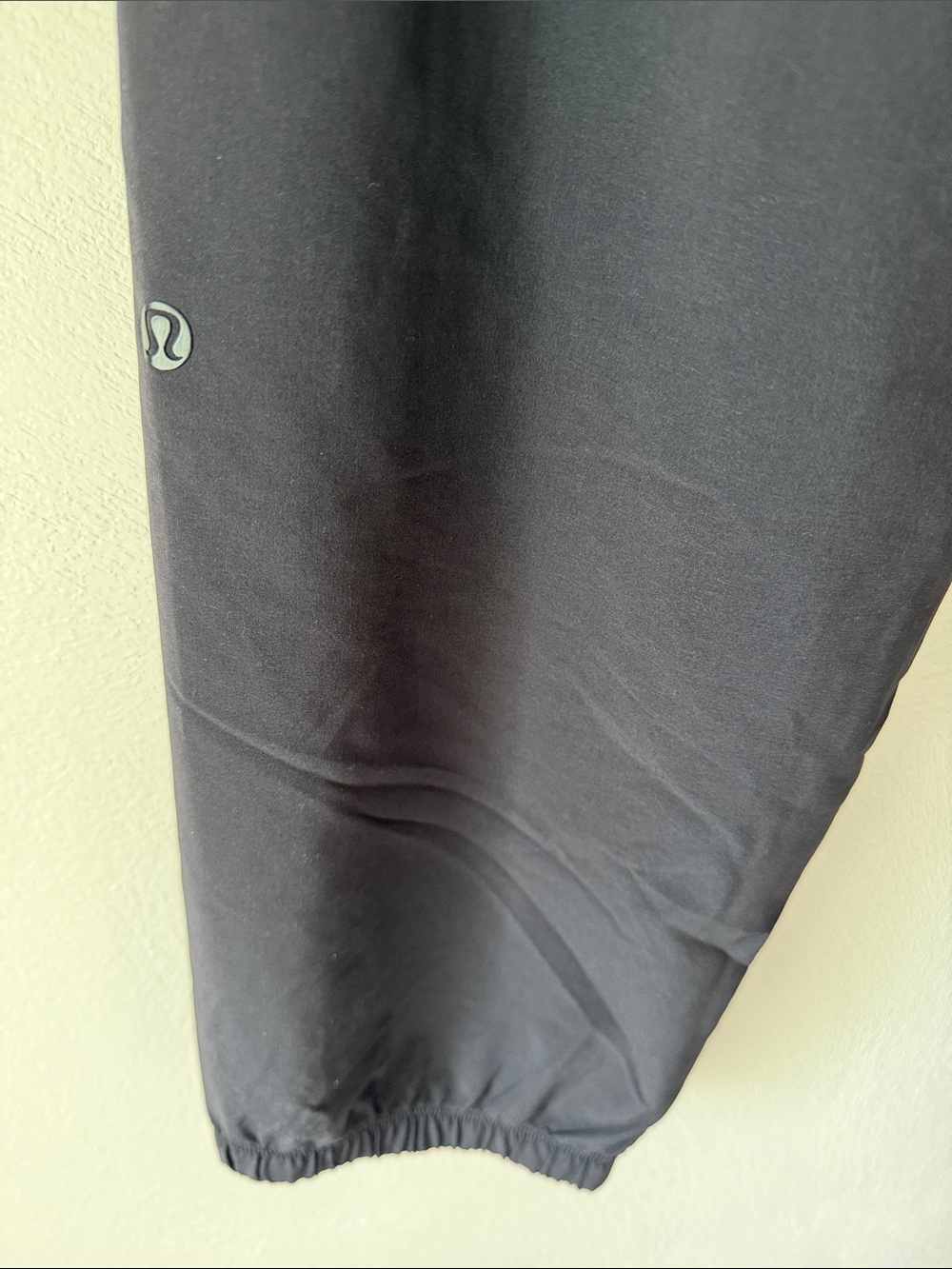 Lululemon women’s Jogger
Size 8
Color:black - Picture 5 of 6